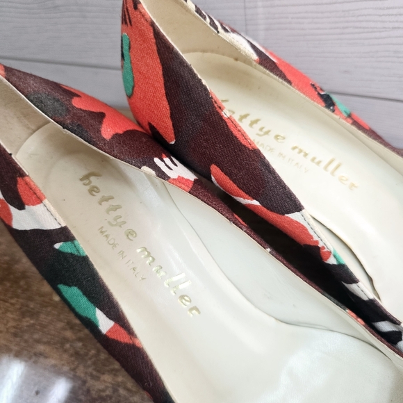 Bettye Muller Heels with Bow - Picture 6 of 10